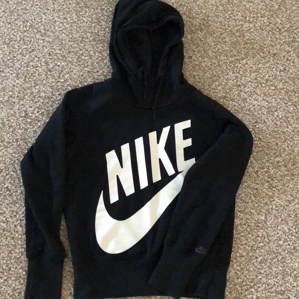 Nike women’s medium hooded sweatshirt